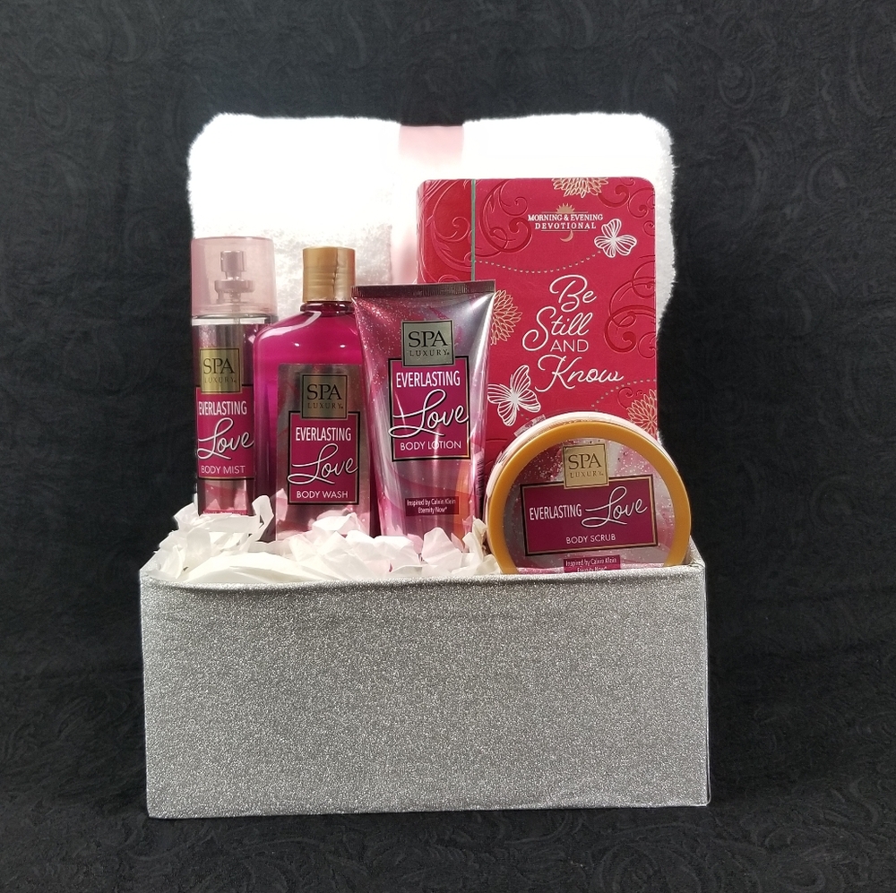 Gift Set! - Picture 2 of 3